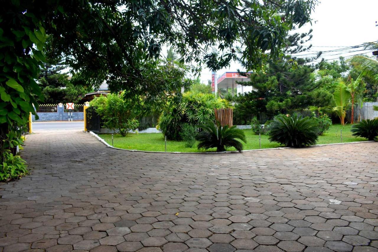 ג'פנה Old Park Villa מראה חיצוני תמונה